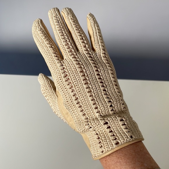 (2/$50) Vintage MCM Pullman England Cream Leather Gloves (Women's) - Medium - Picture 4 of 11